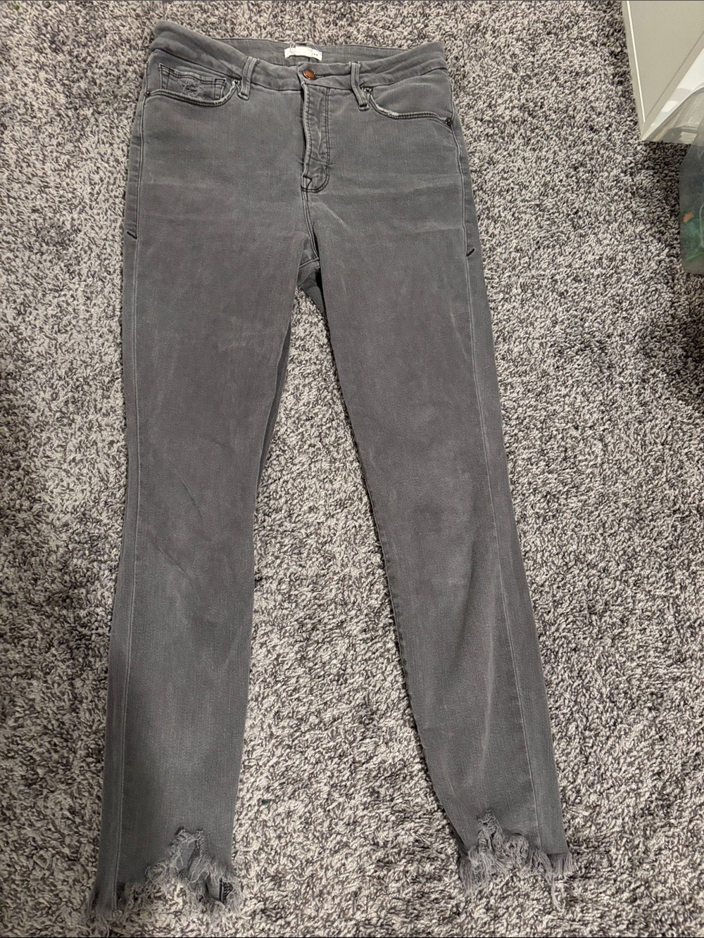 Good American Women's Gray Skinny Jeans with Frayed Hem